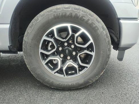 Used 2022 Ford F150 Lariat w/ Equipment Group 502A High image 4