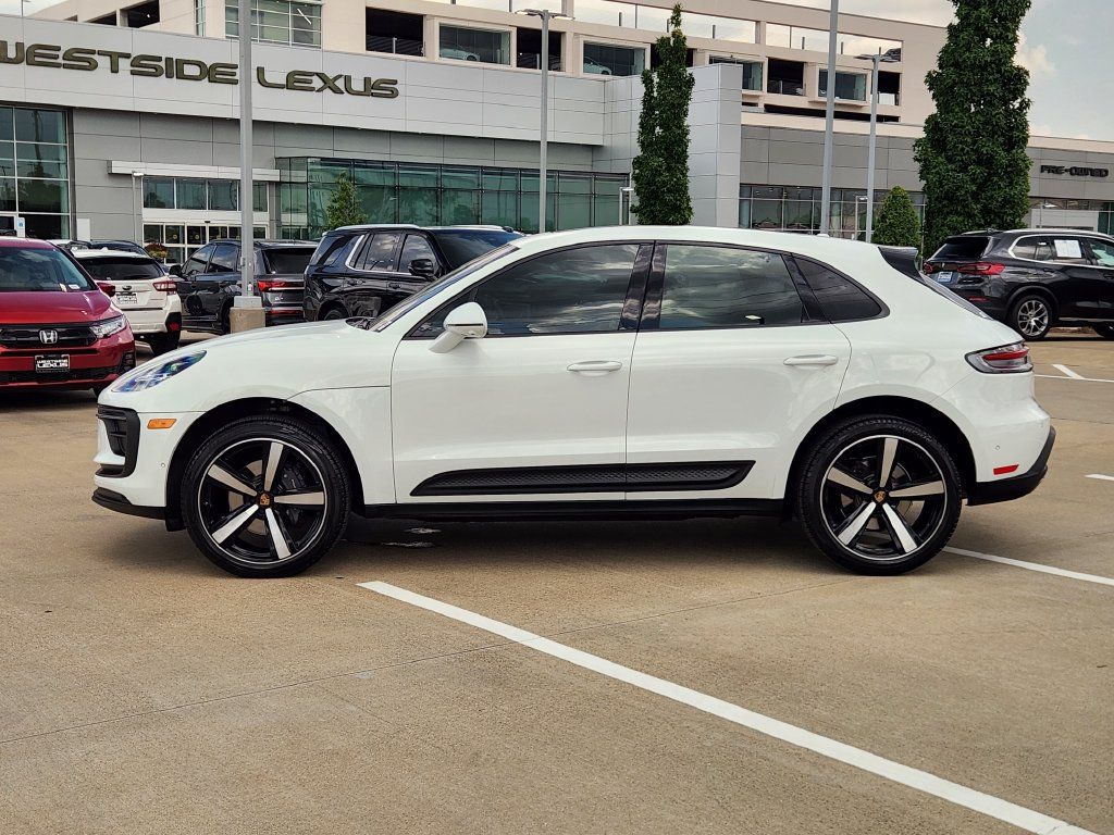Used 2024 Porsche Macan Turbo AWD/4WD image 4