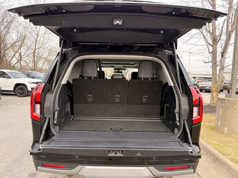 Used 2025 Ford Expedition Platinum image 50