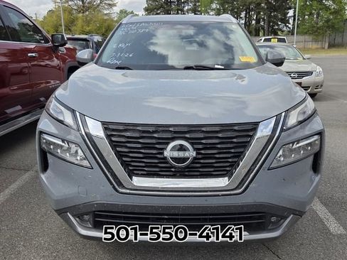 Used 2022 Nissan Rogue SL image 2