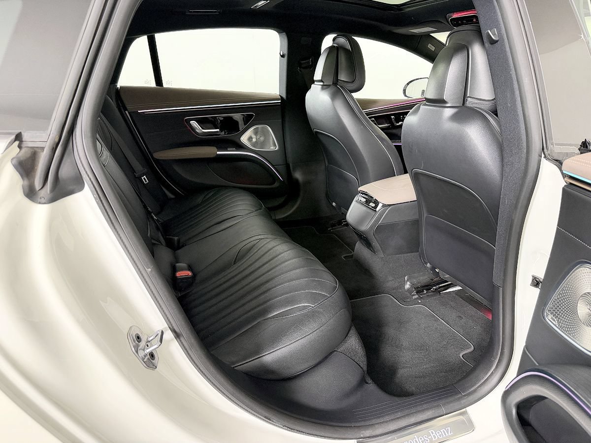 Used 2022 Mercedes-Benz EQS 580 4MATIC Sedan image 45