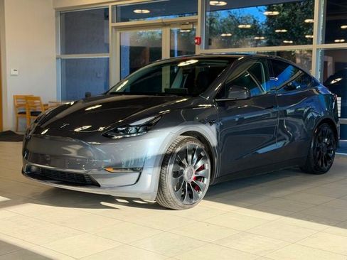 Used 2023 Tesla Model Y Performance AWD/4WD image 4