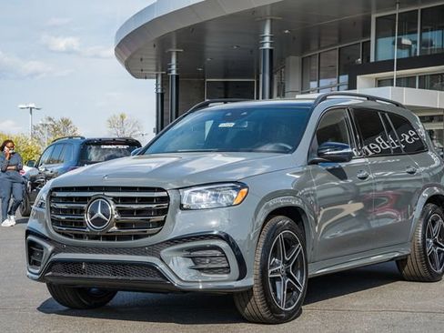 New 2026 Mercedes-Benz GLS 450 4MATIC image 3