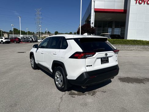 Certified 2022 Toyota RAV4 LE FWD image 5