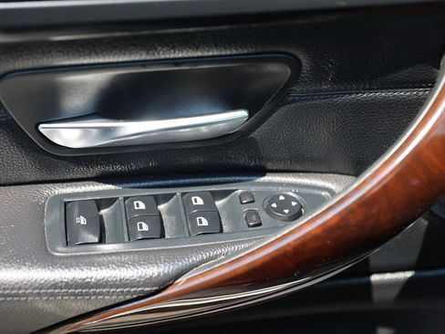 Used 2015 BMW 428i xDrive Convertible AWD/4WD image 35