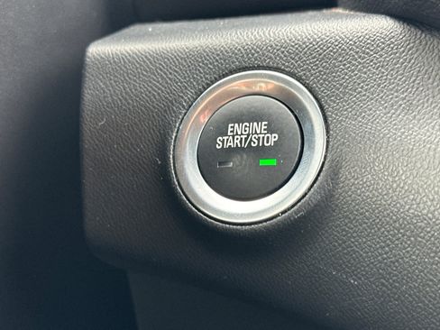 Used 2024 GMC Terrain SLT AWD/4WD image 23