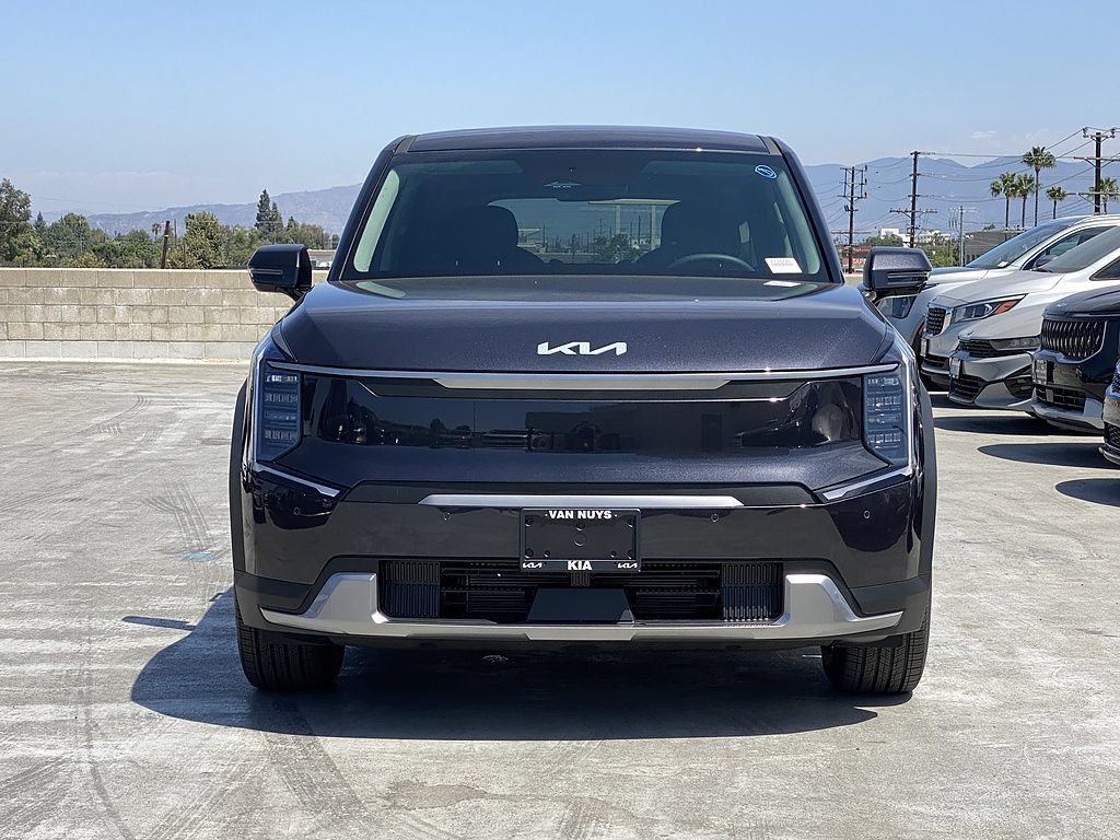 New 2026 Kia EV9 Light RWD image 9