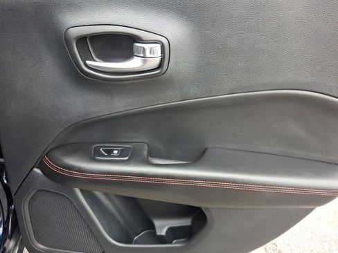 Used 2021 Jeep Compass Trailhawk image 14