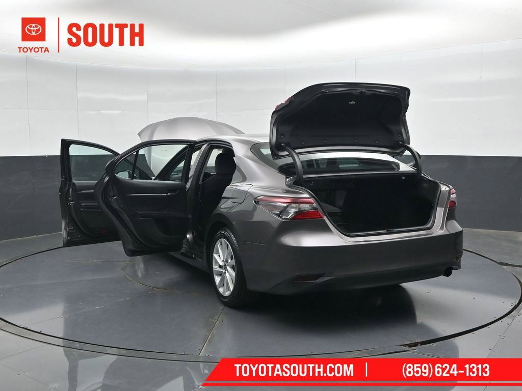 Used 2022 Toyota Camry LE FWD image 52