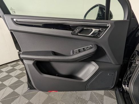 New 2026 Porsche Macan AWD/4WD image 25