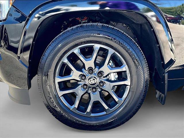 Used 2026 Toyota Sequoia Platinum AWD/4WD image 10
