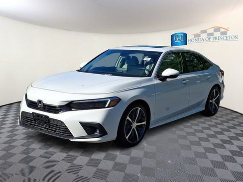 Certified 2023 Honda Civic Touring image 3