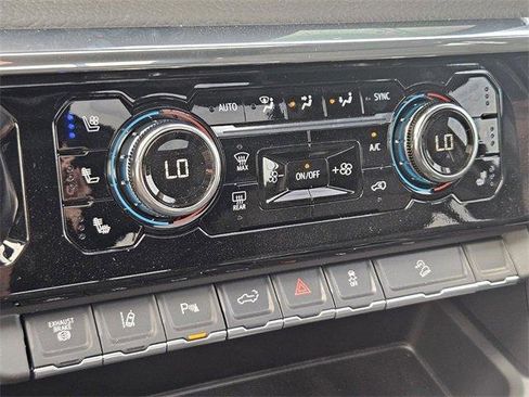 New 2026 GMC Sierra 2500 Denali w/ Denali Reserve Package image 19