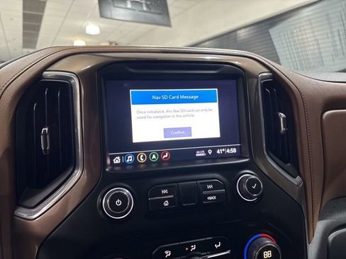 Used 2019 Chevrolet Silverado 1500 High Country w/ Z71 Off-Road Package AWD/4WD image 24