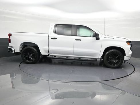 Used 2026 Chevrolet Silverado 1500 Custom w/ Turbomax Blackout Package RWD image 7