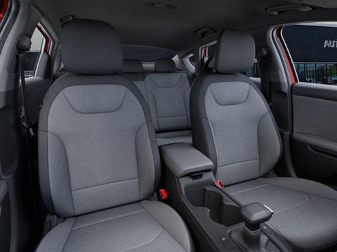 New 2025 Kia K4 LXS image 15