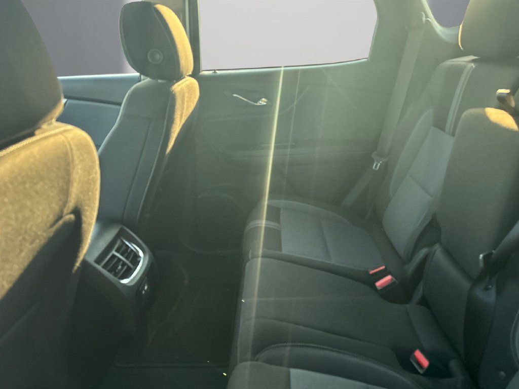 Used 2024 Chevrolet Blazer LT w/ Convenience Package FWD image 5