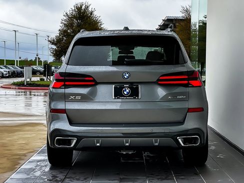 New 2026 BMW X5 xDrive50e w/ M Sport Package image 6