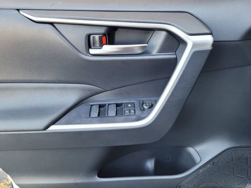 Certified 2022 Toyota RAV4 XLE w/ Convenience Package AWD/4WD image 22
