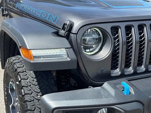 Used 2022 Jeep Wrangler Unlimited Rubicon 4xe w/ Dual Top Group AWD/4WD image 11
