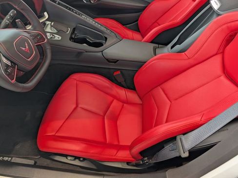 Used 2025 Chevrolet Corvette Stingray image 8