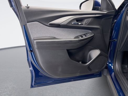 Used 2023 Chevrolet TrailBlazer LT image 9