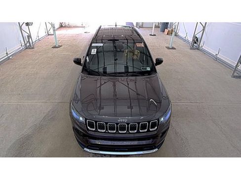 Used 2023 Jeep Compass Limited AWD/4WD image 2