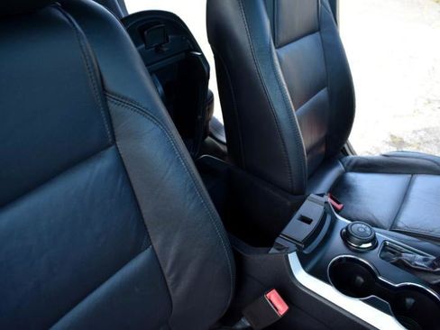 Used 2015 Ford Explorer XLT w/ Equipment Group 202A image 22