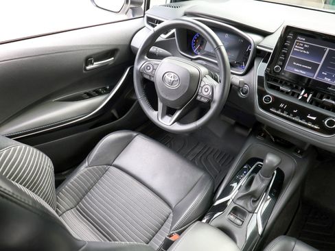 Used 2020 Toyota Corolla XSE image 15