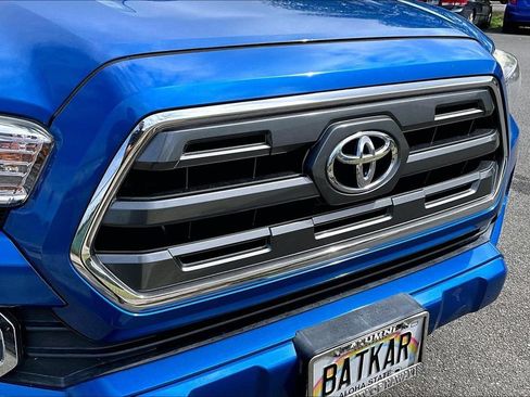 Used 2017 Toyota Tacoma Limited RWD image 31