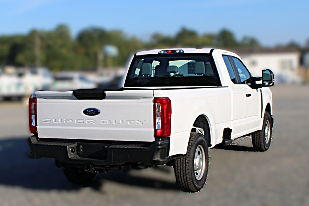 Used 2024 Ford F250 XL RWD image 4