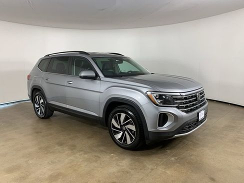 Used 2024 Volkswagen Atlas SE AWD/4WD image 5