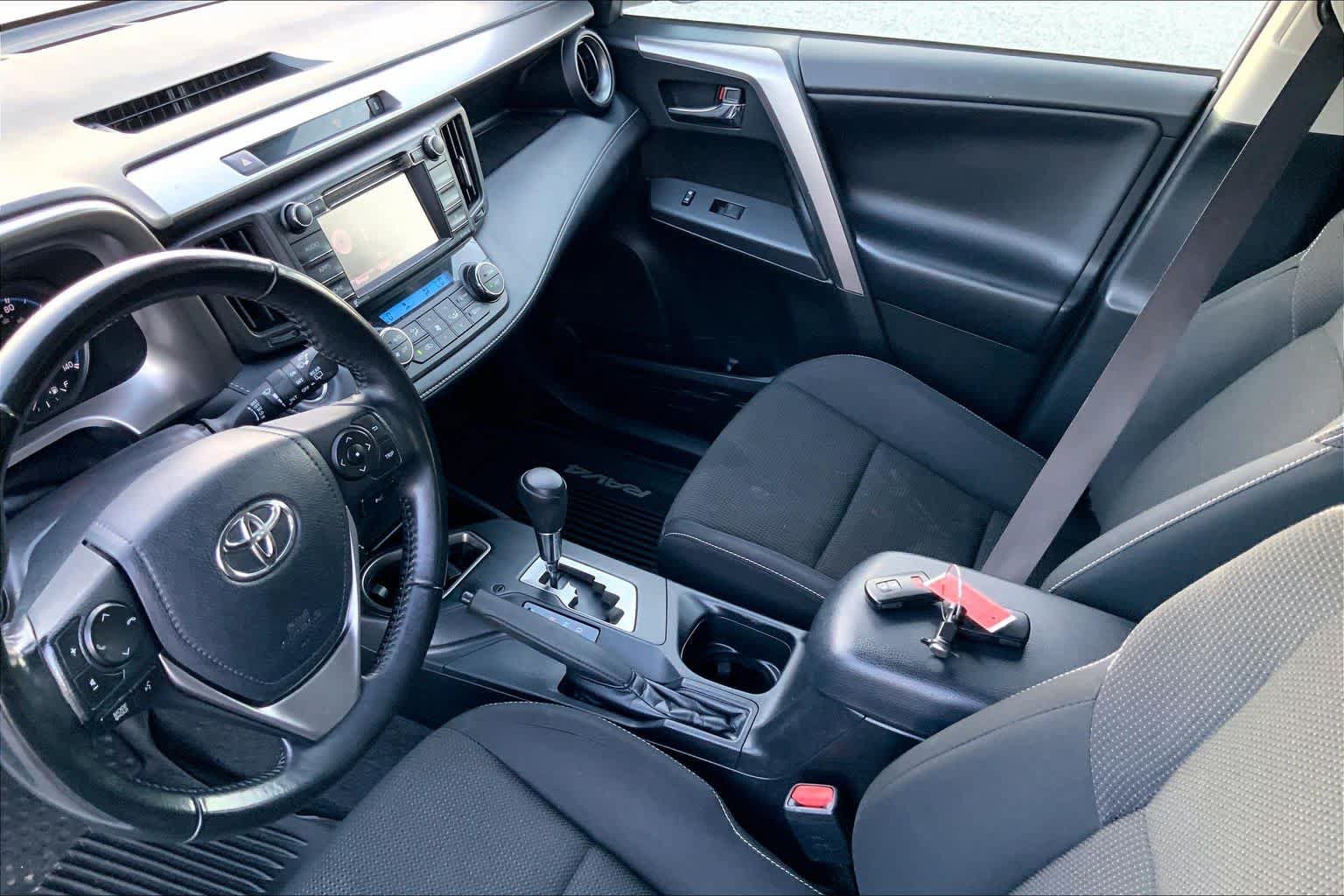 Used 2018 Toyota RAV4 XLE w/ Plus Extra Value Package AWD/4WD image 16