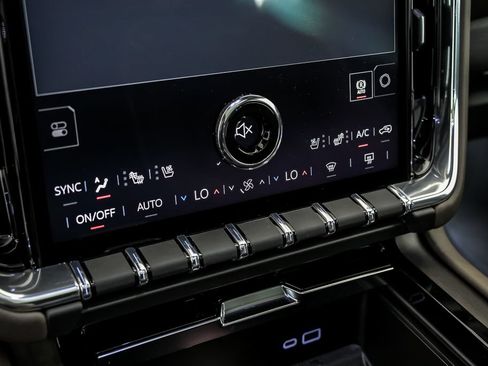 New 2026 GMC Yukon XL Denali Ultimate AWD/4WD image 17
