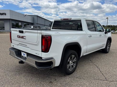 Used 2025 GMC Sierra 1500 SLT AWD/4WD image 4