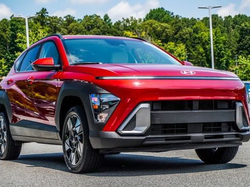 Used 2024 Hyundai Kona SEL AWD/4WD image 7