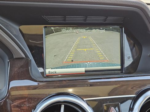 Used 2015 Mercedes-Benz GLK 350 2WD image 14