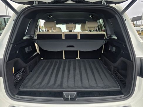 Used 2025 Mercedes-Benz GLB 250 GLB 250 image 8