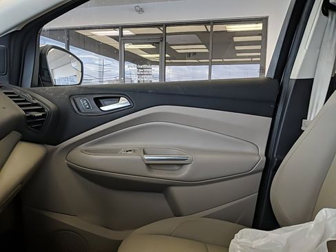 Used 2018 Ford Escape SE image 22