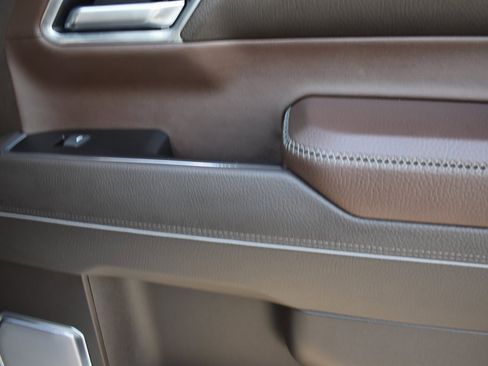 Certified 2025 GMC Sierra 1500 Denali image 12