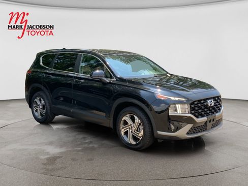 Used 2023 Hyundai Santa Fe SE FWD image 3