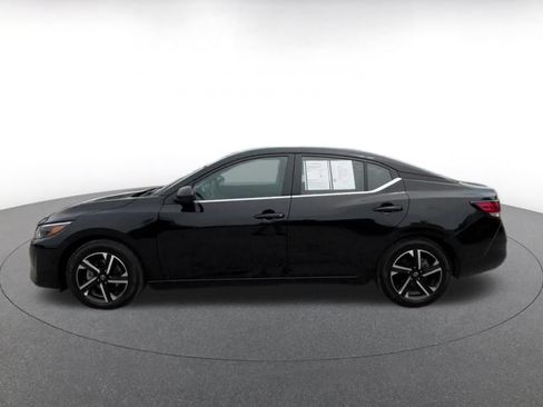 Used 2025 Nissan Sentra SV FWD image 9