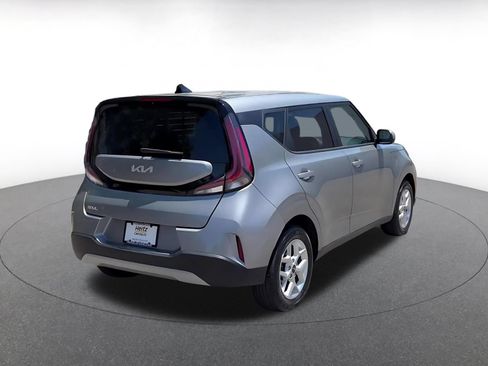 Used 2025 Kia Soul LX w/ LX Technology Package FWD image 14