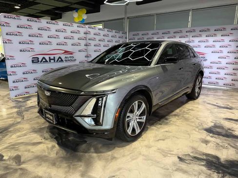 Used 2024 Cadillac Lyriq Tech AWD/4WD image 3