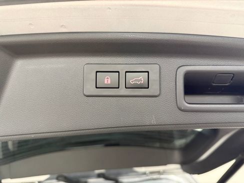 Certified 2023 Subaru Forester Limited image 10