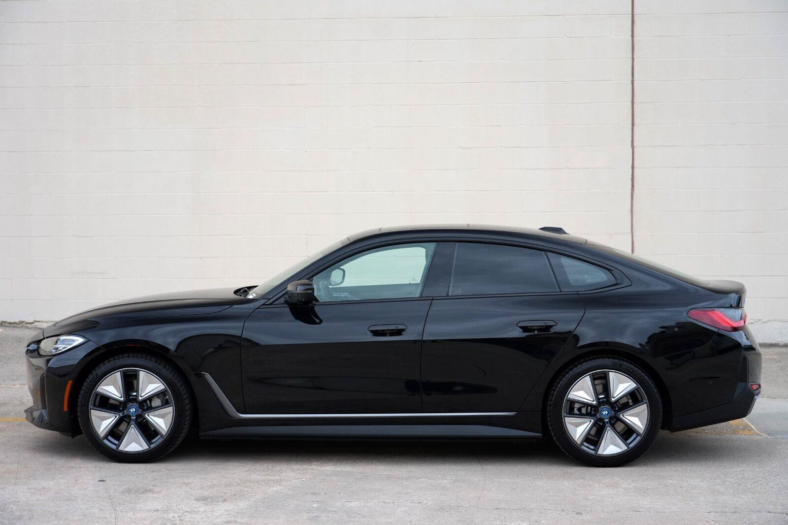 Used 2023 BMW i4 eDrive35 w/ Premium Package RWD image 55