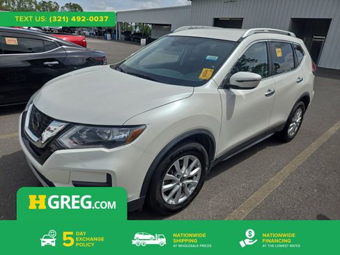 Used 2020 Nissan Rogue SV image 1