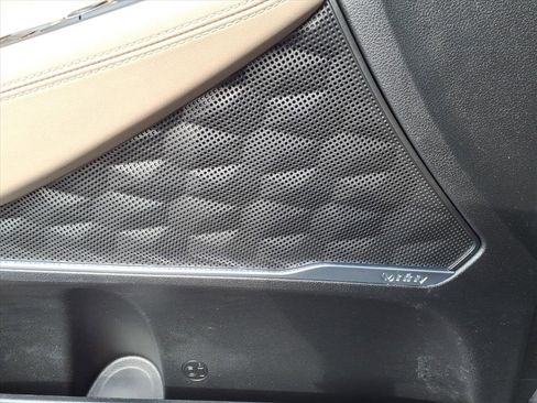 Used 2019 Hyundai Santa Fe SEL image 25