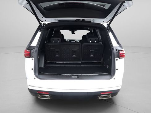 Used 2023 Chevrolet Traverse High Country w/ LPO, Floor Liner Package AWD/4WD image 11