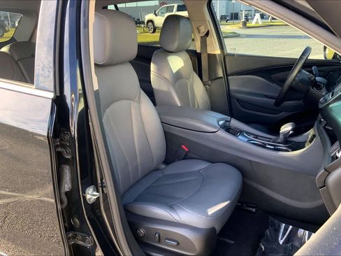 Used 2019 Buick Envision Essence image 9